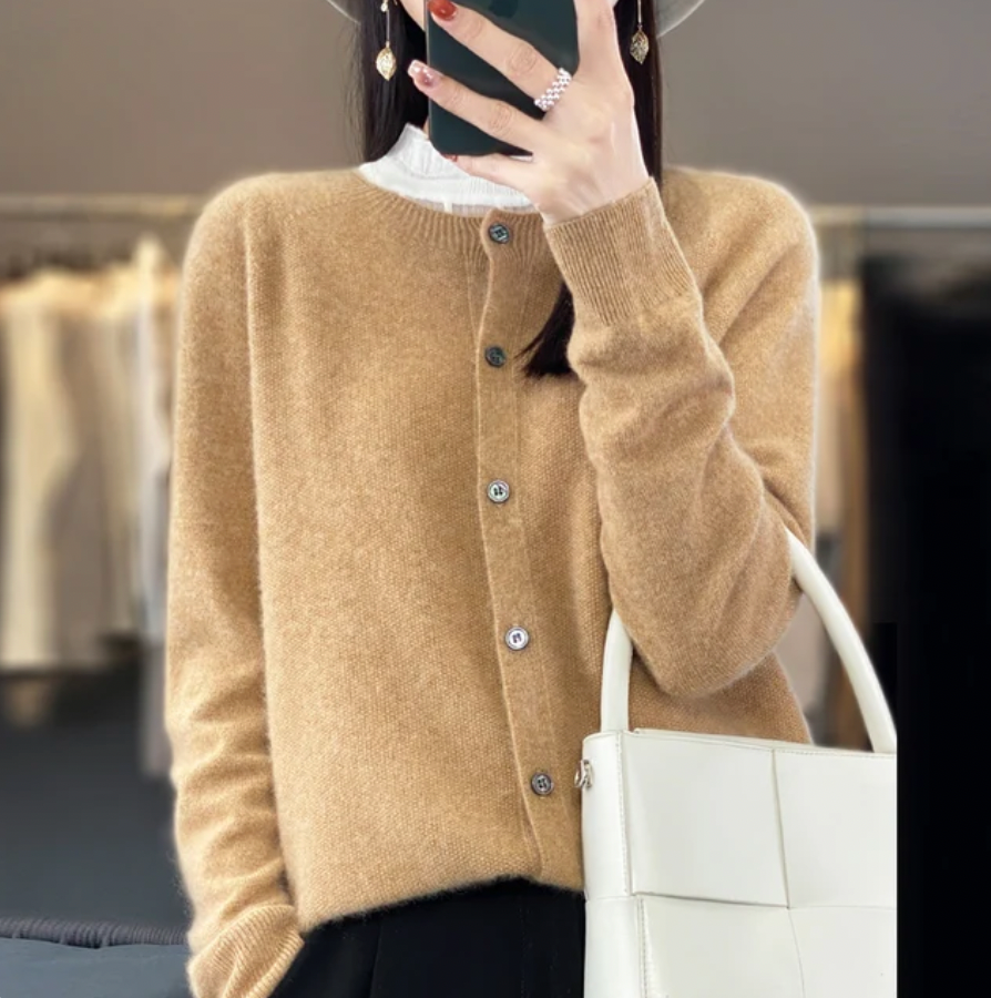 ELEANOR™ | Soft Button-Up Cardigan