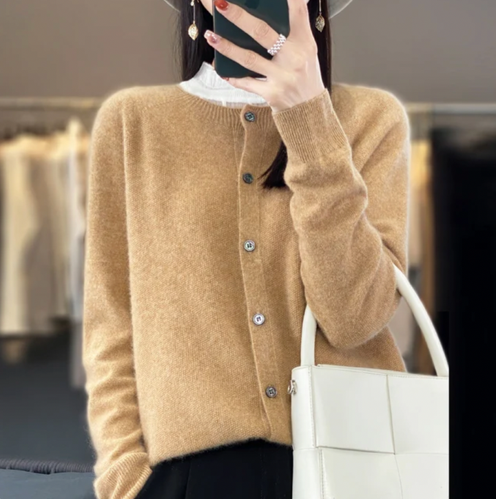 ELEANOR™ | Soft Button-Up Cardigan