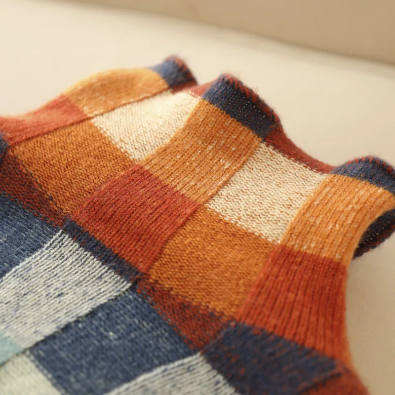 MIA™ | Retro-Inspired Plaid Sweater