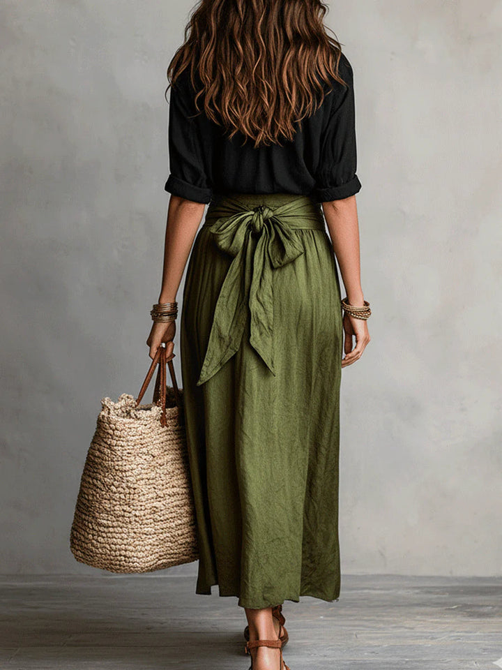 Alicia | Two-Piece Set Black T-Shirt High-Waisted Midi Skirt Elegant